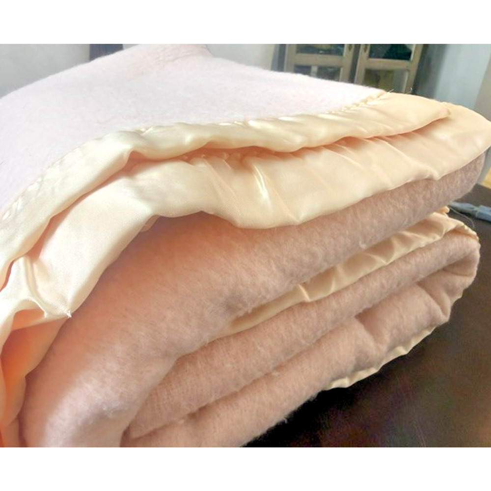 Vintage Blanket 100% Acrylic Satin Trim Light Peach 82 x 87" full/queen MADE USA